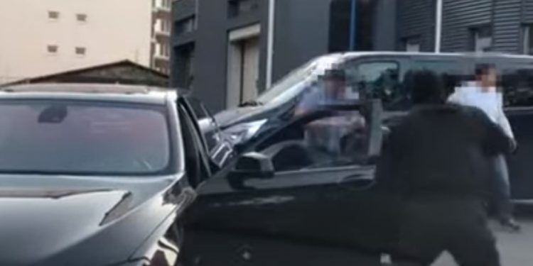 Rețineri cu mascați în Chișinău. Un membru al grupării „Borman” s-a apucat „de rezolvat” dosare cu mii de euro