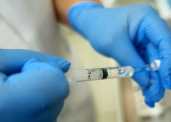 Первая партия вакцины от коронавируса «Sputnik V» выпущена в гражданский оборот