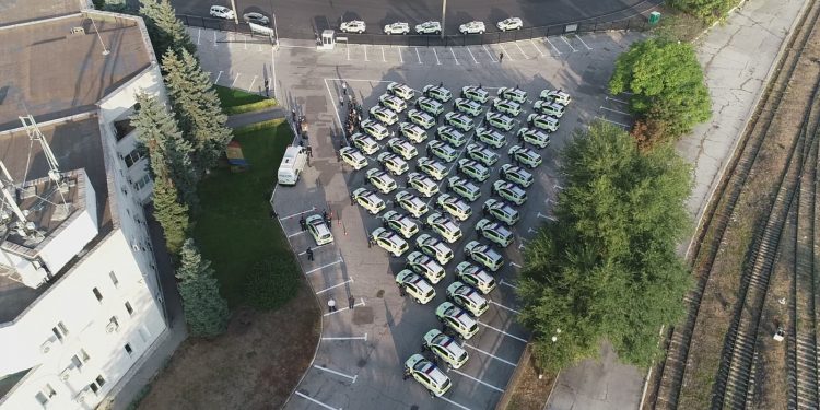 Mașini noi, repartizate inspectoratelor din țară. MAI: Poliția va putea interveni mai rapid la apelurile de urgență și va fi mai prezentă în stradă