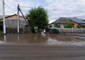 Locuitorii din Găgăuzia, afectați de ploi, nu mai cred în promisiunile de ajutor ale autorităților. Mulți nu au primit niciun bănuț în urma inundațiilor din luna iunie | VIDEO