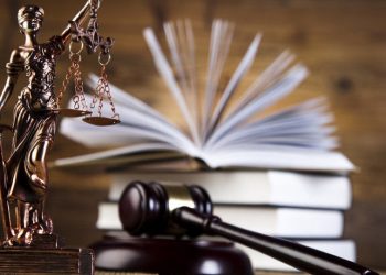 Magistrații au decis suspendarea examinării dosarului „Șor”. Avocații: Decizia a fost corectă, în caz contrar s-ar fi creat un precedent periculos în justiția moldovenească | VIDEO