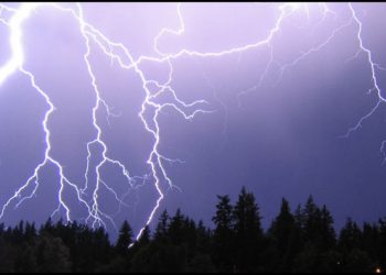 Video: Din România vine o furtună năprasnică – E deja la Bacău