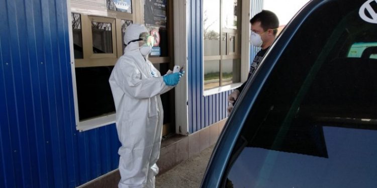 За последние сутки границу пересекли более 14 тысяч человек