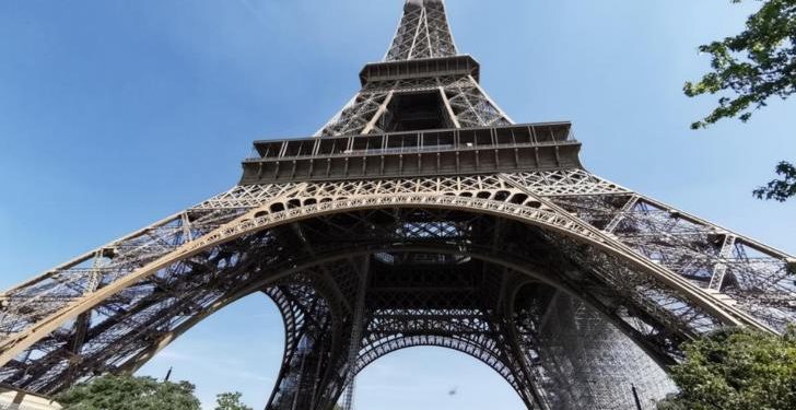 Alertă cu bombă la Paris. Turnul Eiffel a fost evacuat