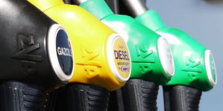 Taxa de drum ar putea fi inclusă în prețul accizului la carburanți. Propunerile guvernului privind politica bugetar-fiscală pentru 2021