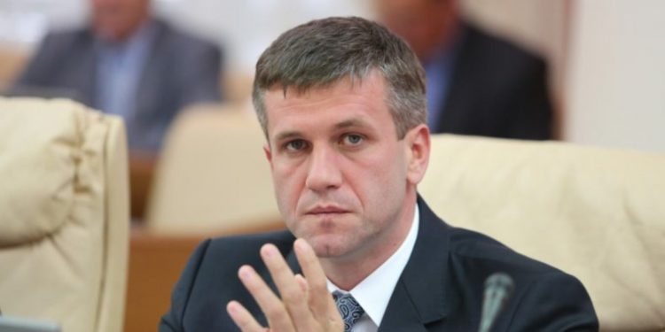 Judecătoria Chișinău a publicat extrasul din sentința de condamnare a lui Vasile Botnari. Fostul șef SIS s-a ales cu o amendă de 88 de mii de lei pentru expulzarea profesorilor turci