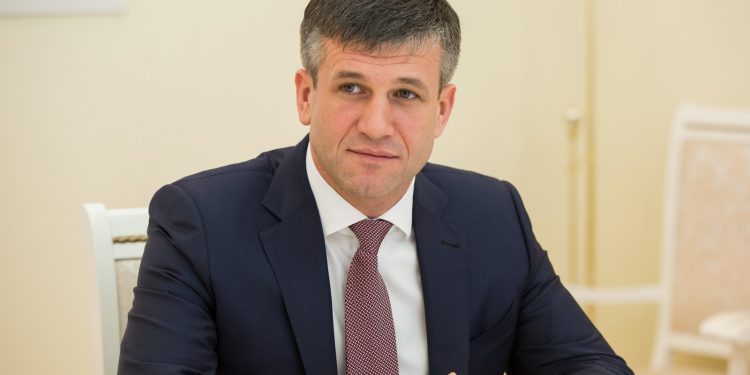 Суд вынес приговор бывшему главе СИБ Василе Ботнарю по делу о высылке турецких учителей