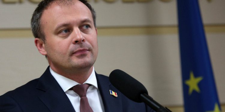 „Frica lui Dodon este mare”. Candu a contestat în instanță decizia prin care CEC a refuzat înregistrarea sa în cursa prezidențială
