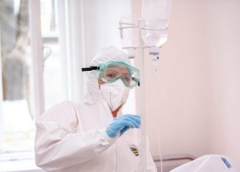 Deputat: Guvernul lui Dodon vrea sa taie indemnizația de 16 mii de lei pentru medici