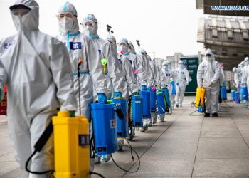 China a izolat un oraș de 210.000 de locuitori după ce au fost descoperite trei cazuri de COVID-19