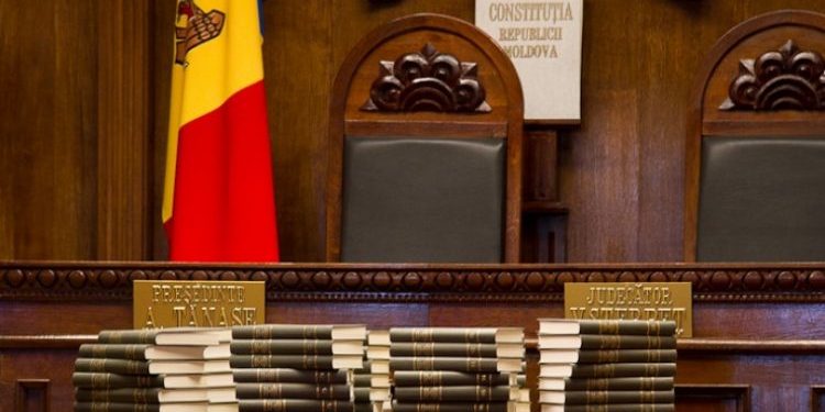 Curtea Constituțională a avizat negativ inițiativa de revizuire a Constituției, propusă de Guvern