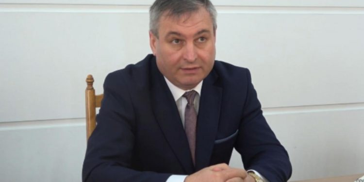 Furtună se scuză public, dar nu demisionează