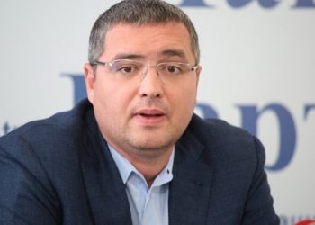 «Меня объявили в международный розыск». Усатый о «попытке России спасти Додона на выборах»