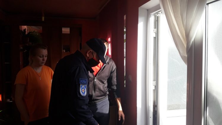 Consecințele ploilor de ieri din sudul țării: Persoane evacuate, zeci de gospodării înnămolite și drumuri deteriorate | FOTO