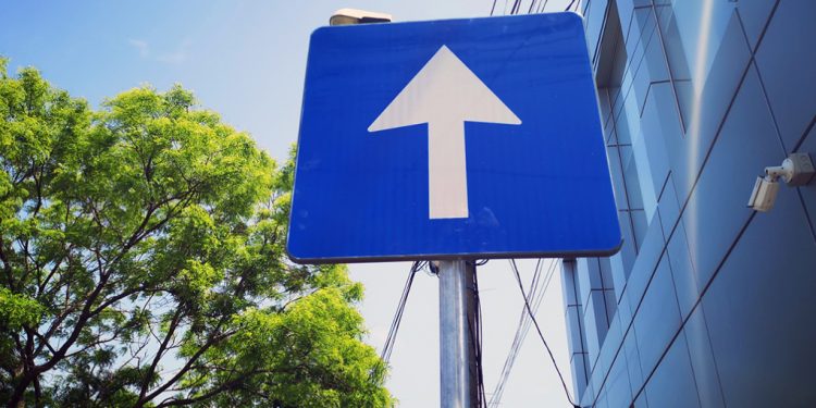 Pe o stradă din Capitală au loc lucrări de schimbare a sensului unic