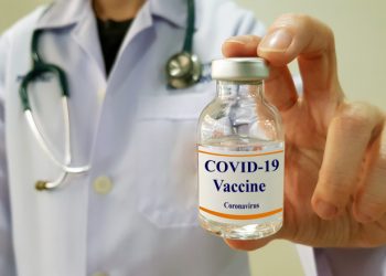 În ciuda criticilor, Rusia se pregătește să înregistreze al doilea vaccin anti-COVID