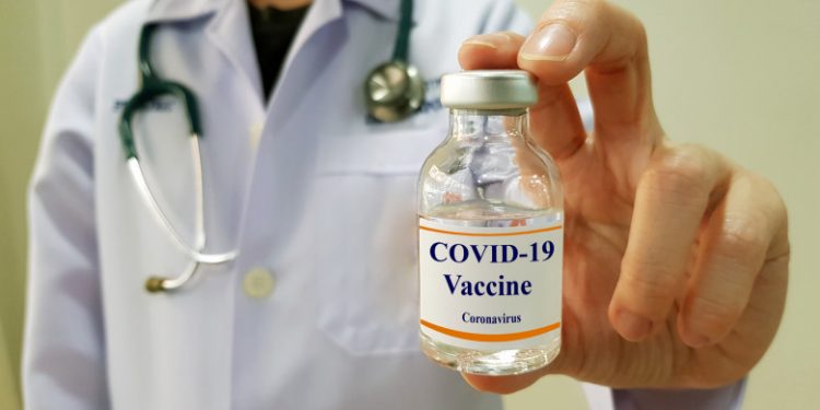 În ciuda criticilor, Rusia se pregătește să înregistreze al doilea vaccin anti-COVID