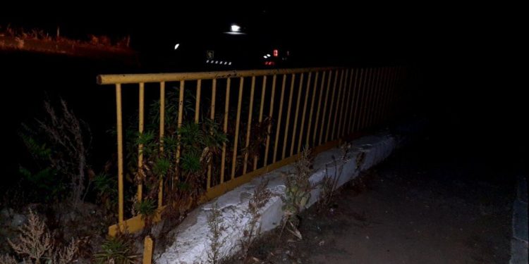 O motocicletă s-a prăbușit de pe un pod la Hîncești. Un tânăr de 18 ani, transportat la spital