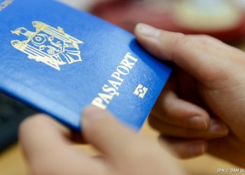 Moldovenii aflați peste hotare pot vota cu pașaportul expirat | VIDEO