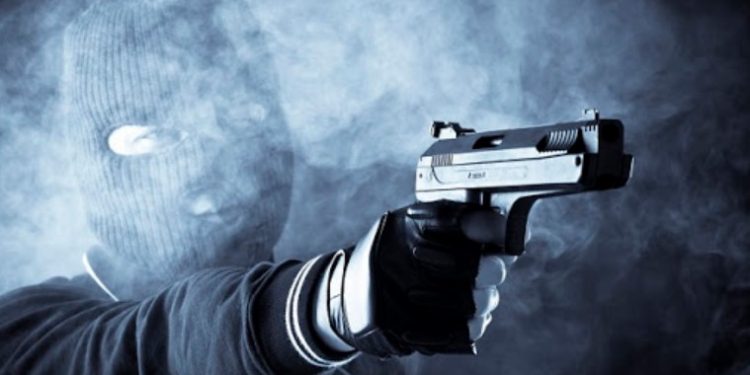 Oamenii legii au înscenat un omor pentru a reține o femeie din Chișinău, implicată în căutarea unui ”killer” | VIDEO