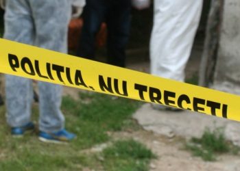 O femeie s-a aruncat în gol de la etajul unui bloc de locuințe din Chișinău