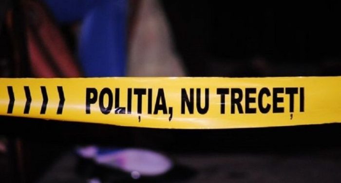 O femeie s-a aruncat în gol de la etajul unui bloc de locuințe din Chișinău