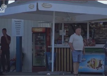 „Și dacă mor, mare treabă, soarele nu stă.” Cum (nu) respectă moldovenii măsurile de protecție în cele mai aglomerate locuri din Chișinău | VIDEO