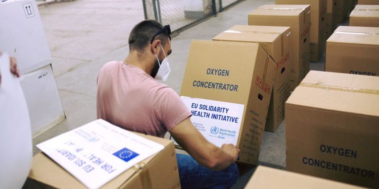 Spitalele din țară s-au ales cu 300 concentratoare de oxigen, livrate de UE și OMS