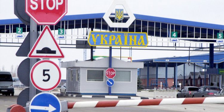 Украденные из стран ЕС автомобили и мотоцикл конфискованы пограничниками