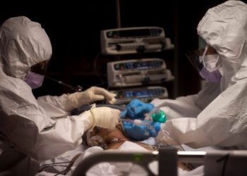 Bilanț coronavirus în România. Numărul cazurilor rămâne extrem de ridicat pentru o zi de weekend – au fost efectuate 13.391 de teste