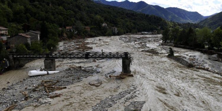Шторм Алекс во Франции и Италии: Погибли 22 человека, 25 — пропали без вести