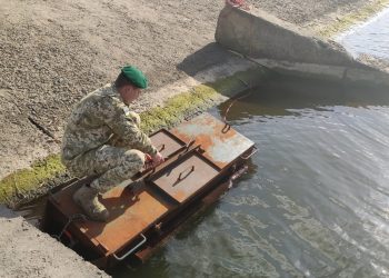 На границе Украины и Приднестровья пограничники выловили самодельную подводную лодку | VIDEO