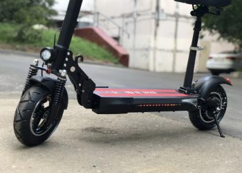 Особо опасен? Экологичный и недорогой вид транспорта. Так ли безопасны электросамокаты в городских условиях? | VIDEO