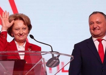 Fiica Zinaidei Greceanîi – președinte al unei secții de votare din Rusia