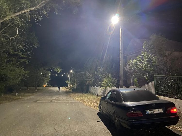 Încă un sat din raionul Orhei, condus de un primar din echipa lui Ilan Șor, a fost iluminat stradal