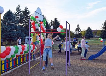 Echipa lui Ilan Șor a dat în exploatare patru terenuri de joacă în localități din raionul Orhei