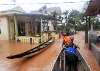 Peste 20 de soldați sunt dați dispăruți după o alunecare de teren în Vietnam