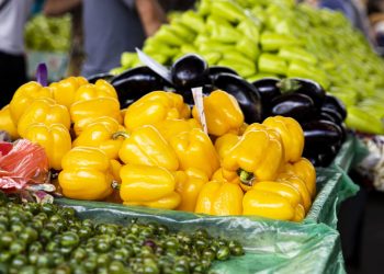 BNS: Prețul la carne, lactate, medicamente și țigări a crescut în septembrie. Ce s-a ieftinit?