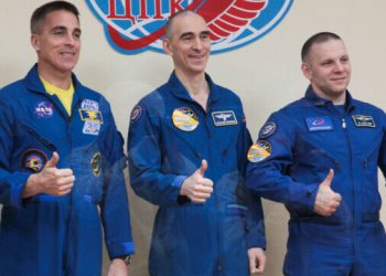 Șase luni în spaţiu. Trei astronauţi de pe Staţia Spaţială Internaţională au revenit pe Terra