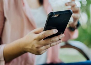 În ziua alegerilor prezidențiale va fi realizat un exit-poll, prin telefon. CEC spune că nu a autorizat exercițiul