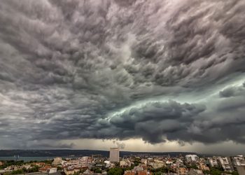 Cod Galben de ploi puternice și vijelie pe întreg teritoriul țării