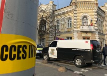 Alertele cu bombă la Primăria Chișinău și Ambasada Ucrainei, false: Au fost inițiate cauze penale