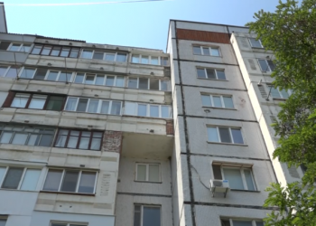 Un copil de un anișor a căzut de la înălțime la Bălți