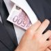 Un avocat, reținut de CNA. I-a cerut clientului său zeci de mii de euro pentru a-i soluționa problemele