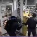 Moldoveni, reținuți în Ucraina, bănuiți că ar fi spart bancomate în sumă de 3 mil. de hrivne