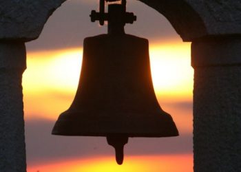 Timp de 3-4 minute, în toate bisericile din țară vor fi trase clopotele. Îndemnul Mitropolitului Vladimir