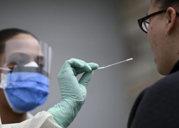 Продлен срок применения ряда мер по контролю инфекции COVID-19