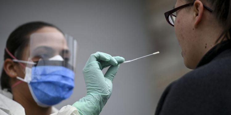 Продлен срок применения ряда мер по контролю инфекции COVID-19