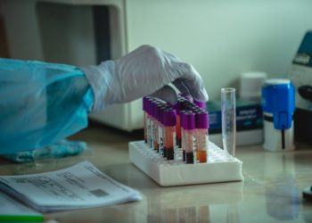 Test negativ din a treia zi: Două studii din șase, utilizate în Moldova, s-au dovedit a fi benefice în tratarea coronavirusului