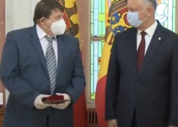 Бизнесмен Айзин скончался от осложнений коронавируса